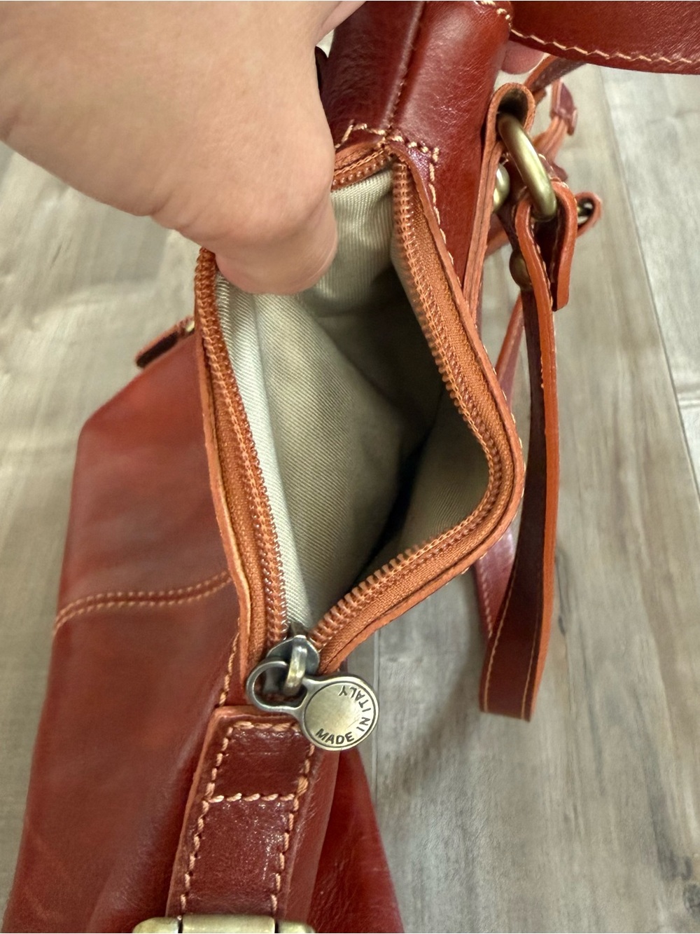 Florence Leather Handbag Purse Made in Italy Glossy Orange Brown Shoulder Bag - Picture 15 of 16